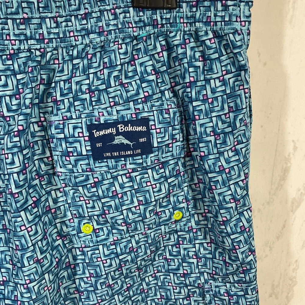 Tommy Bahama tommy bahama